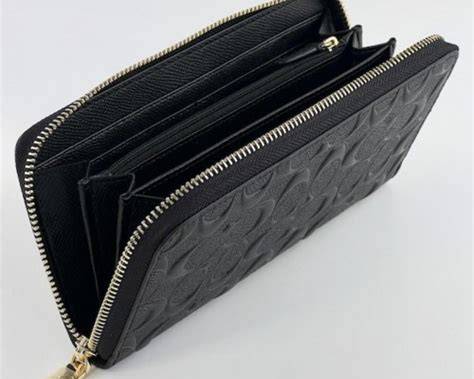 Coach F53834 Long Zip Around Wallet Signature Leather Black Japan New